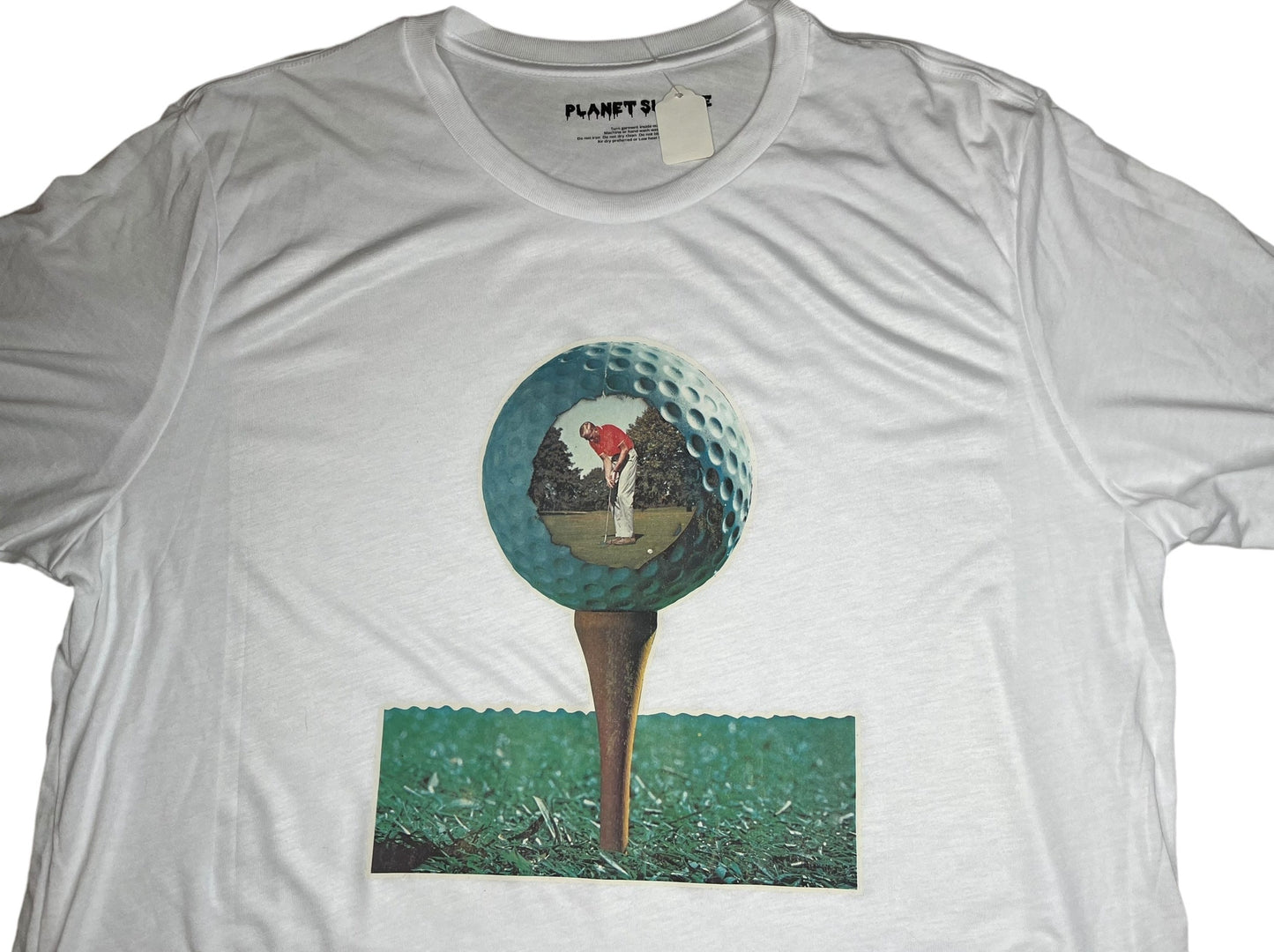 Golf Tee on Modern Tee